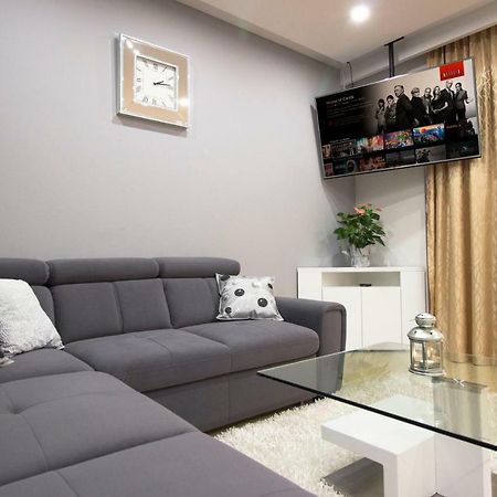 Apartment Deluxe Nana Макарска Екстериор снимка