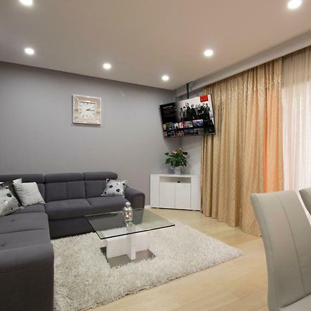 Apartment Deluxe Nana Макарска Екстериор снимка