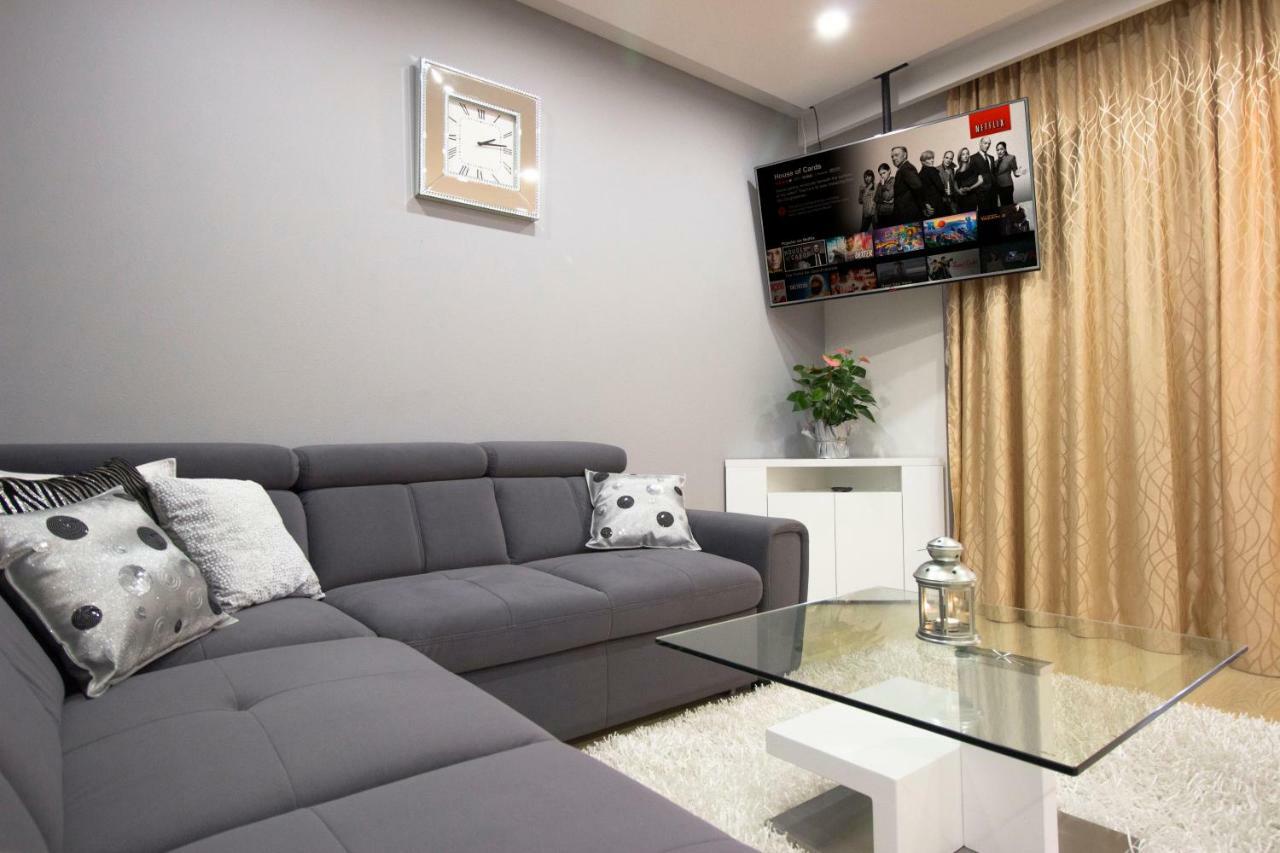 Apartment Deluxe Nana Макарска Екстериор снимка