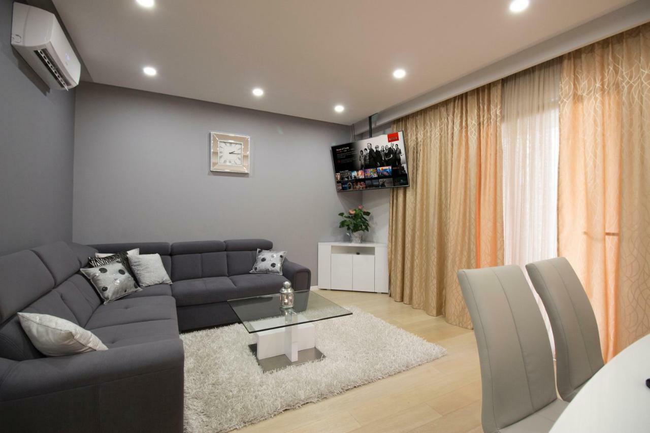 Apartment Deluxe Nana Макарска Екстериор снимка